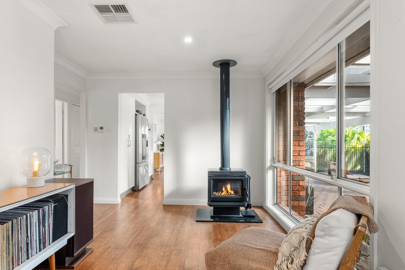 Photo - 1 Eagle Close, Lisarow NSW 2250 - Image 6