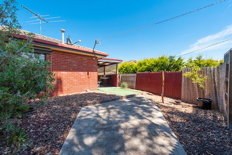 Photo - 1 Ealing Close, Craigieburn VIC 3064 - Image 8