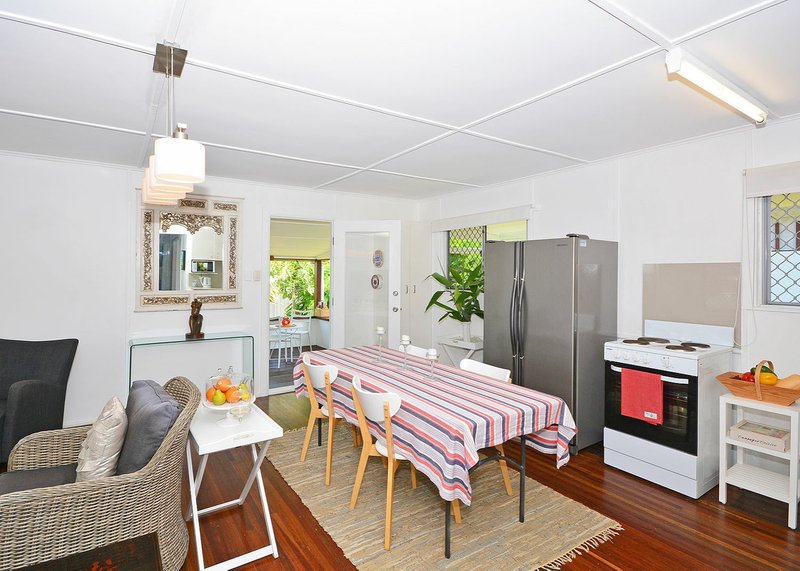 Photo - 1 East Street, Scarness QLD 4655 - Image 10