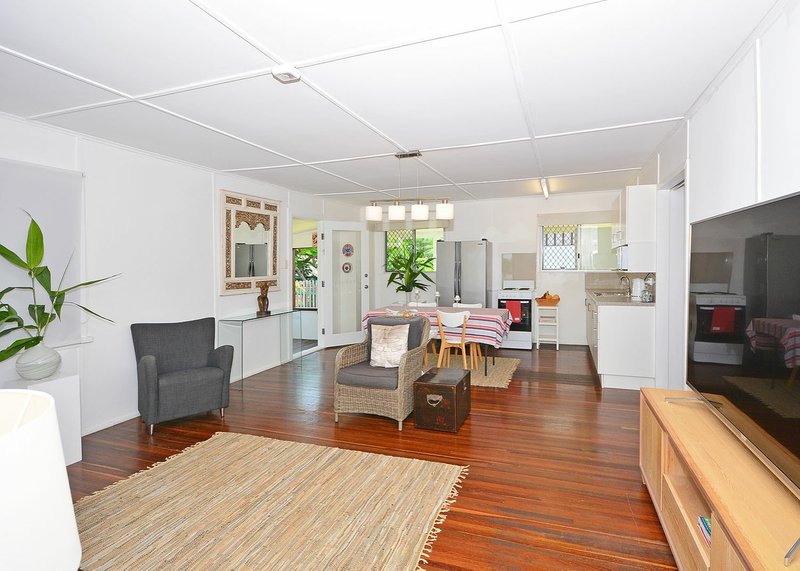 Photo - 1 East Street, Scarness QLD 4655 - Image 14