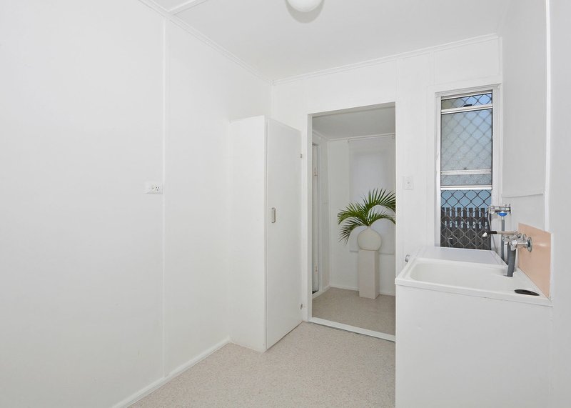 Photo - 1 East Street, Scarness QLD 4655 - Image 19