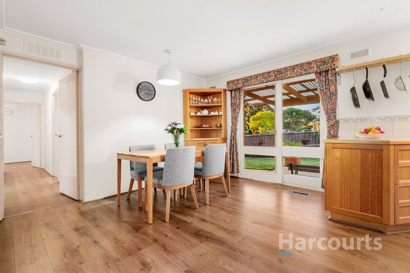 Photo - 1 Edgeware Court, Wantirna VIC 3152 - Image 3