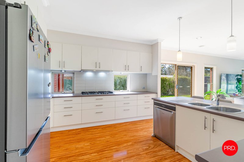 Photo - 1 Edmarna Way, Maiden Gully VIC 3551 - Image 4
