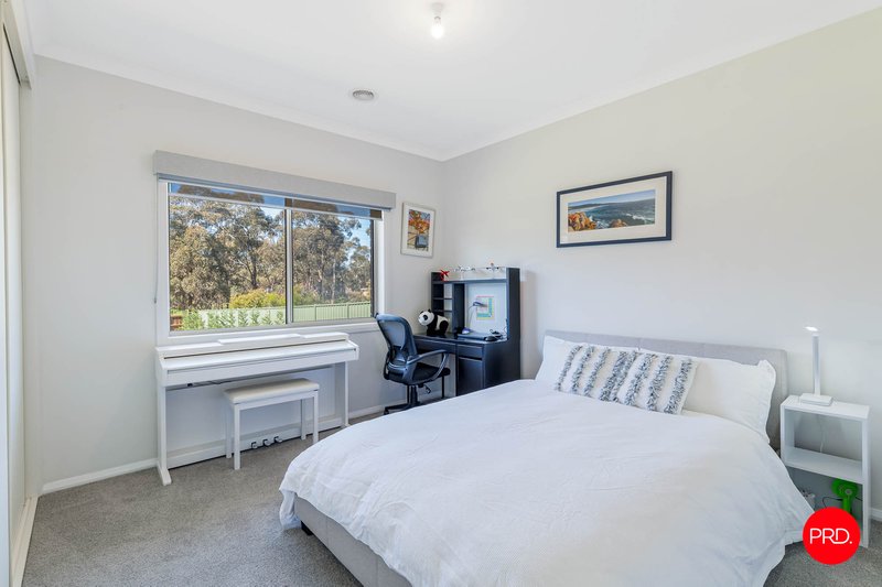 Photo - 1 Edmarna Way, Maiden Gully VIC 3551 - Image 11