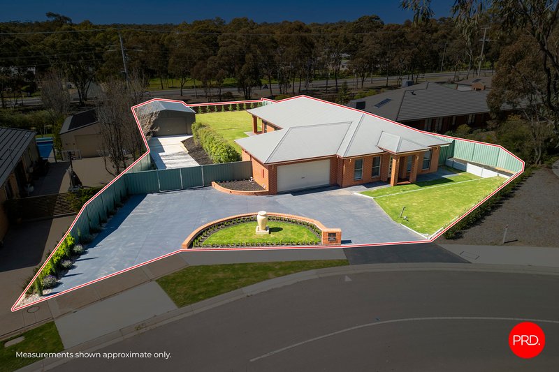 Photo - 1 Edmarna Way, Maiden Gully VIC 3551 - Image 17