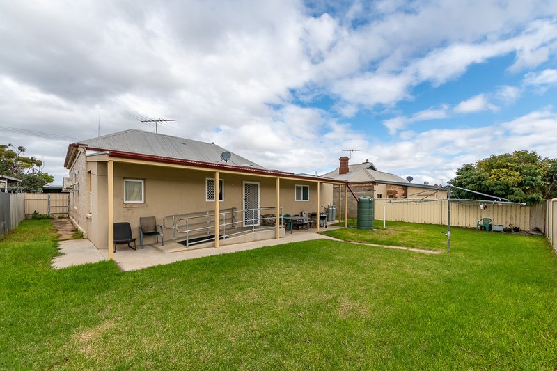 Photo - 1 Edwards Street, Murray Bridge SA 5253 - Image 12