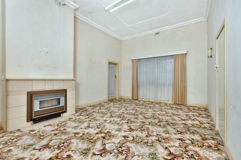 Photo - 1 Eighteenth Street, Gawler South SA 5118 - Image 5