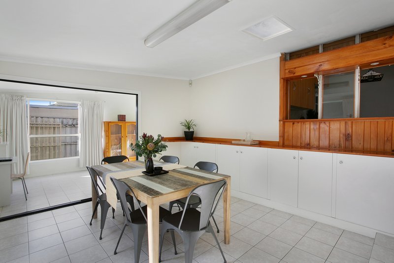 Photo - 1 Eisenhower Street, Reservoir VIC 3073 - Image 4