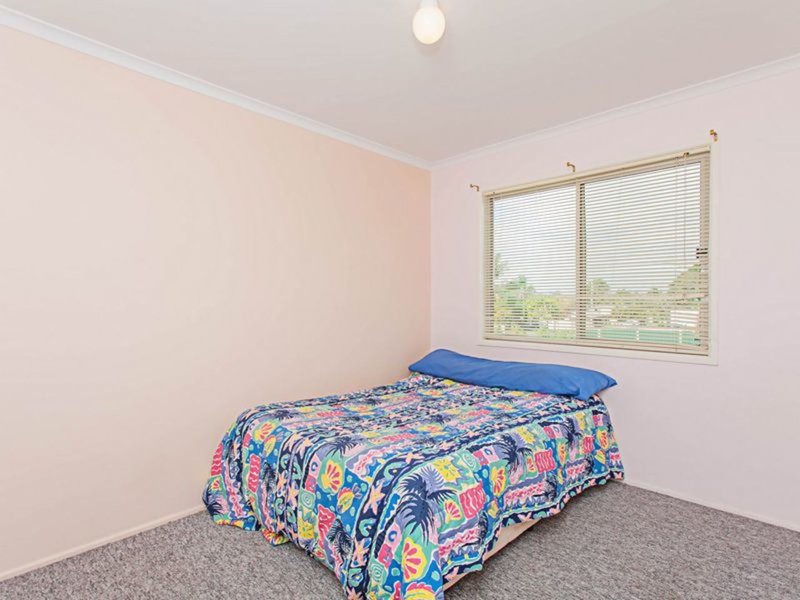 Photo - 1 Elaroo Street, Marsden QLD 4132 - Image 8