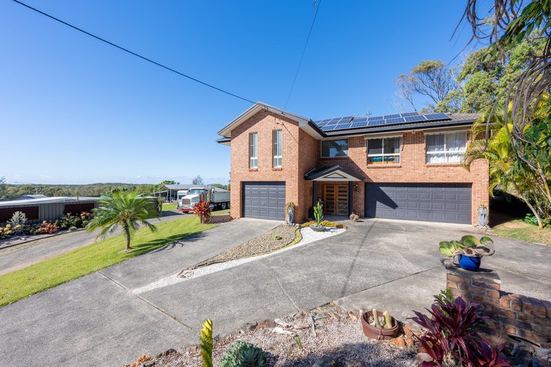 Photo - 1 Emerald Heights Drive, Emerald Beach NSW 2456 - Image 2