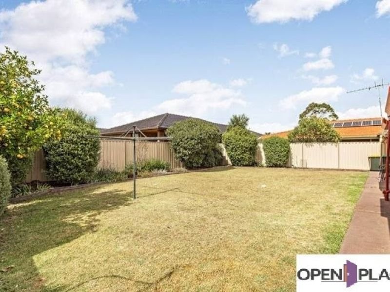 Photo - 1 Emery Court, Altona VIC 3018 - Image 2