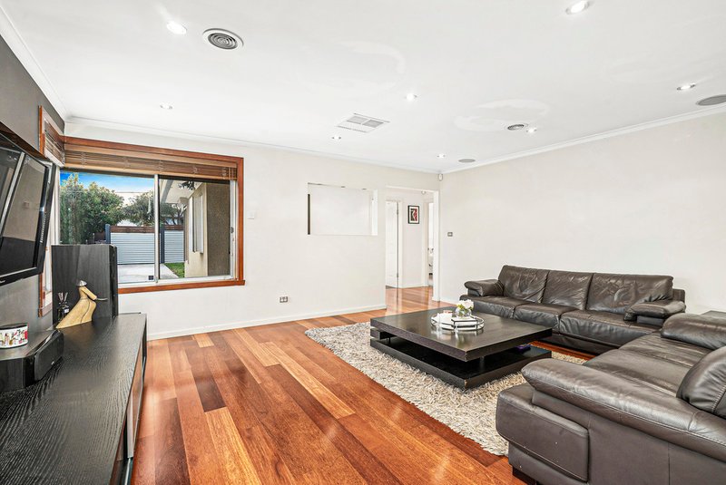 Photo - 1 Emu Court, Dandenong North VIC 3175 - Image 5