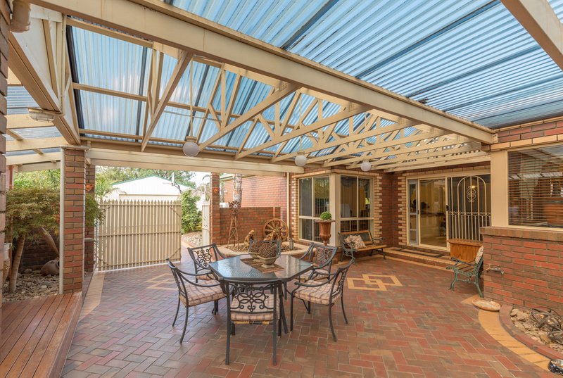 Photo - 1 Erica Court, Hoppers Crossing VIC 3029 - Image 12