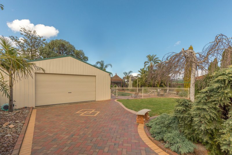 Photo - 1 Erica Court, Hoppers Crossing VIC 3029 - Image 13