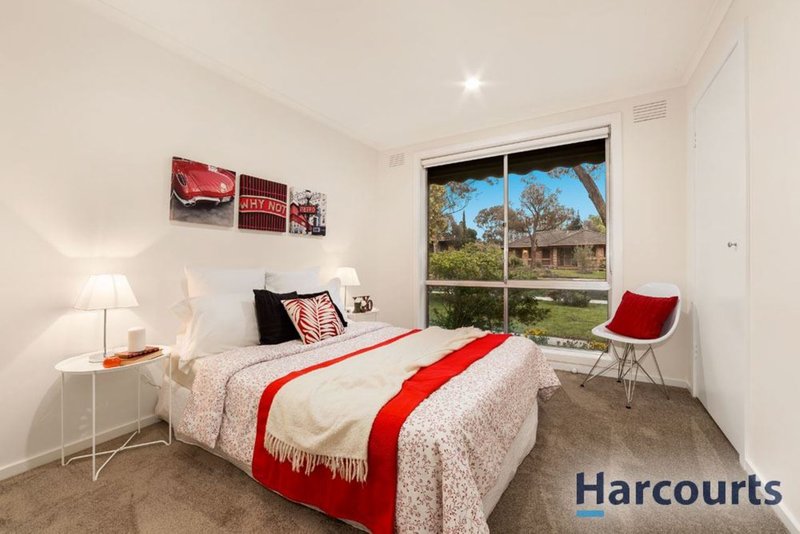 Photo - 1 Eton Square, Wantirna VIC 3152 - Image 5