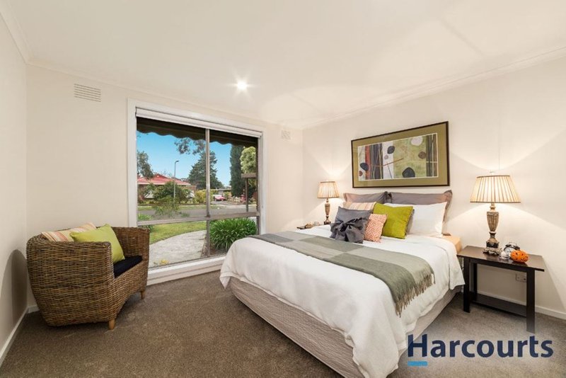 Photo - 1 Eton Square, Wantirna VIC 3152 - Image 6