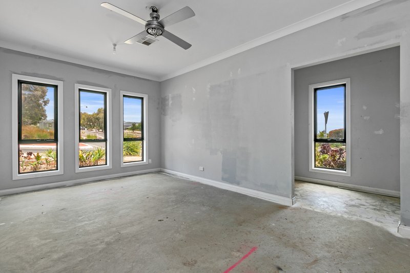 Photo - 1 Everton Road, Seaford Heights SA 5169 - Image 2