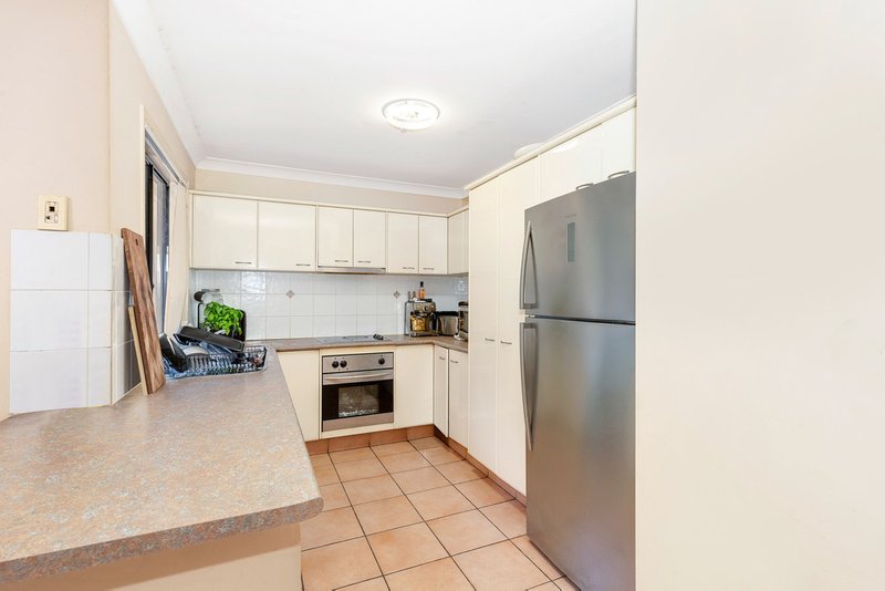 Photo - 1 Fairbank Court, Merrimac QLD 4226 - Image 2