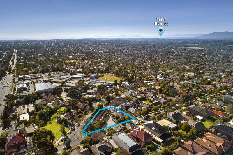 Photo - 1 Fairhills Parade, Glen Waverley VIC 3150 - Image 6