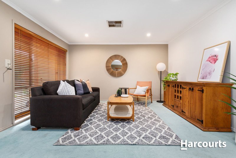 Photo - 1 Fairleigh Court, Narre Warren VIC 3805 - Image 3