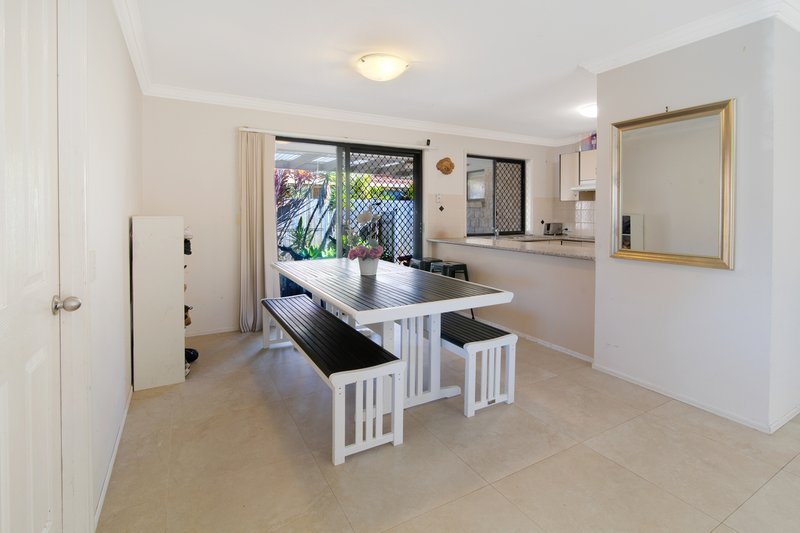 Photo - 1 Fanning Court, Pacific Pines QLD 4211 - Image 3