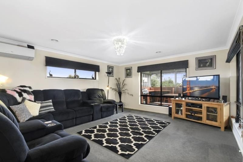 Photo - 1 Faulkner Court, Bairnsdale VIC 3875 - Image 2