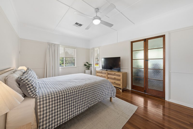 Photo - 1 Ferguson Road, Wavell Heights QLD 4012 - Image 11