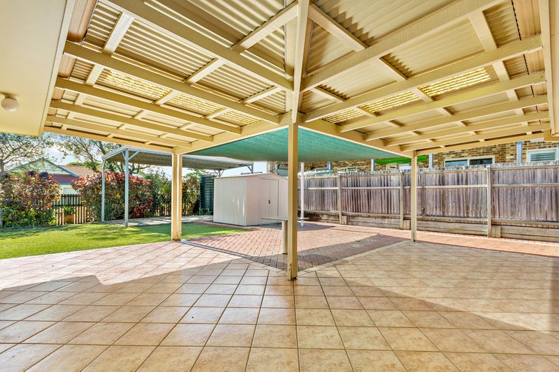 Photo - 1 Fernan Court, Murrumba Downs QLD 4503 - Image 8