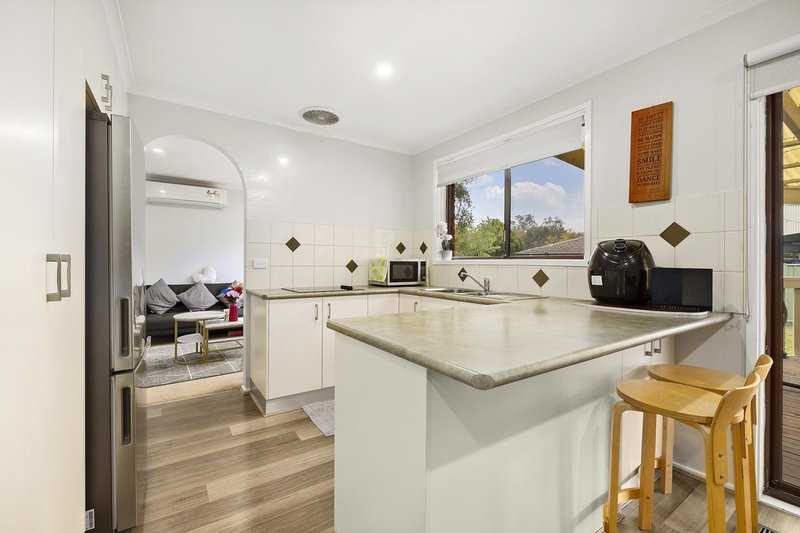 Photo - 1 Fernie Place, Monash ACT 2904 - Image 5