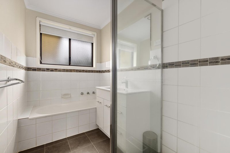 Photo - 1 Fernie Place, Monash ACT 2904 - Image 10