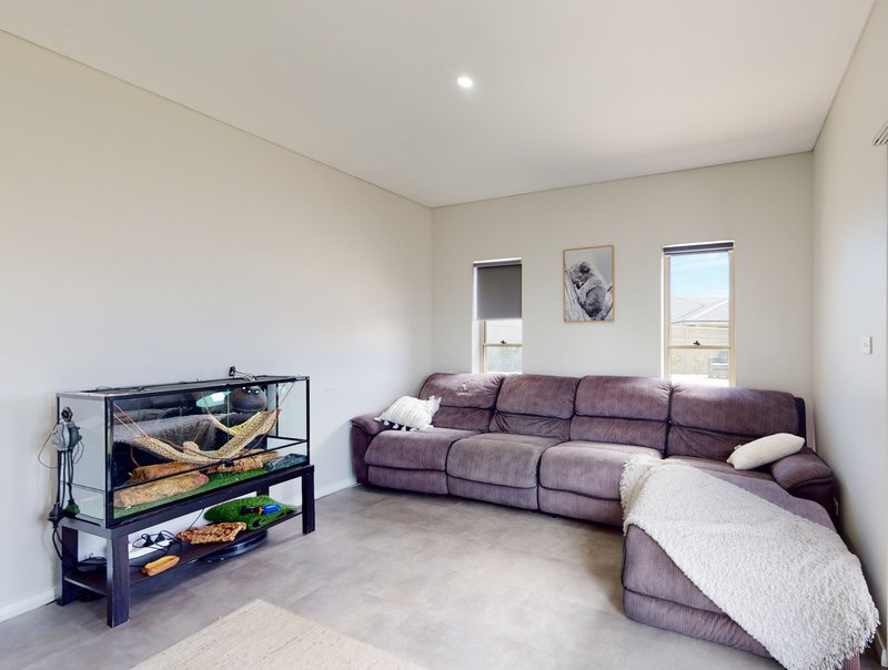 Photo - 1 Ferrier Drive, Dubbo NSW 2830 - Image 8