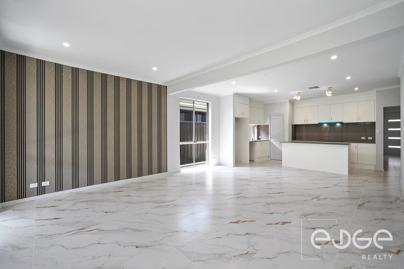 Photo - 1 Ferrier Drive, Munno Para SA 5115 - Image 2