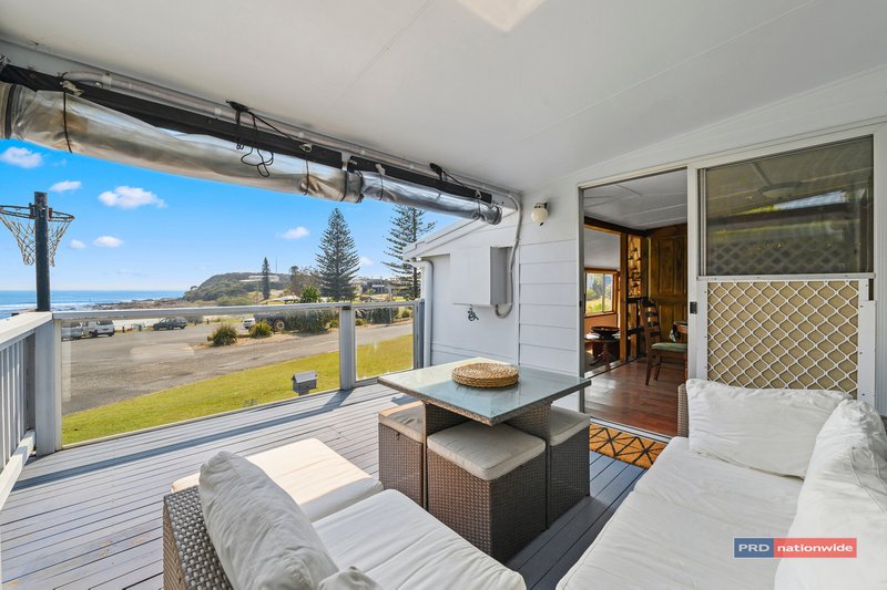 Photo - 1 First Ave , Arrawarra Headland NSW 2456 - Image 4