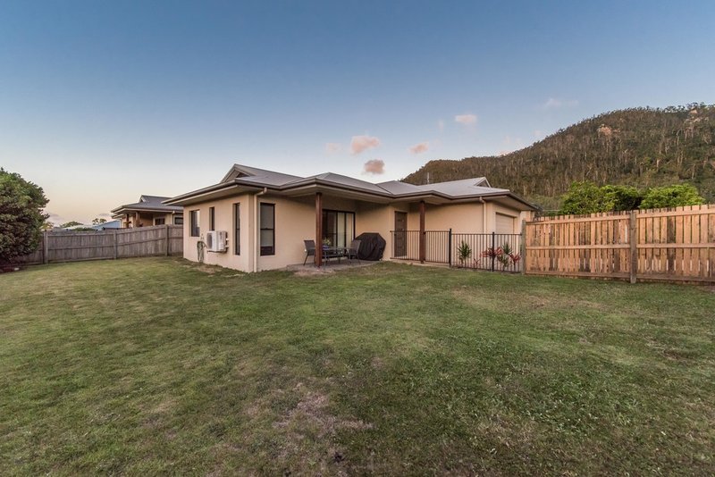 Photo - 1 Flinders Court, Cannonvale QLD 4802 - Image 4