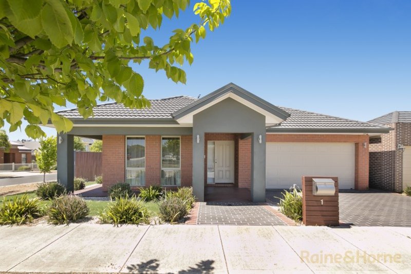 1 Flinders Place, Caroline Springs VIC 3023