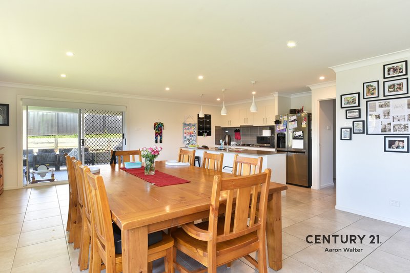 Photo - 1 Floresta Crescent, Cameron Park NSW 2285 - Image 3