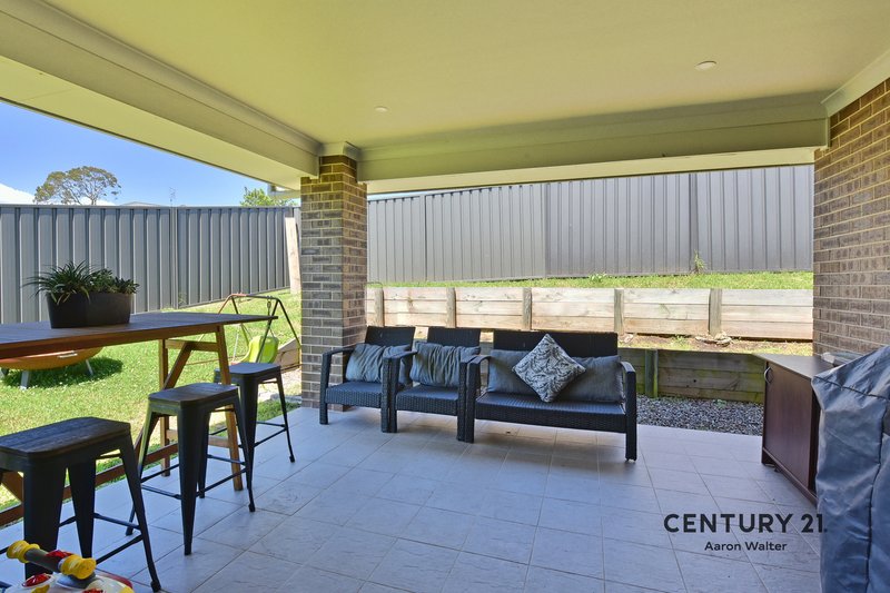 Photo - 1 Floresta Crescent, Cameron Park NSW 2285 - Image 12