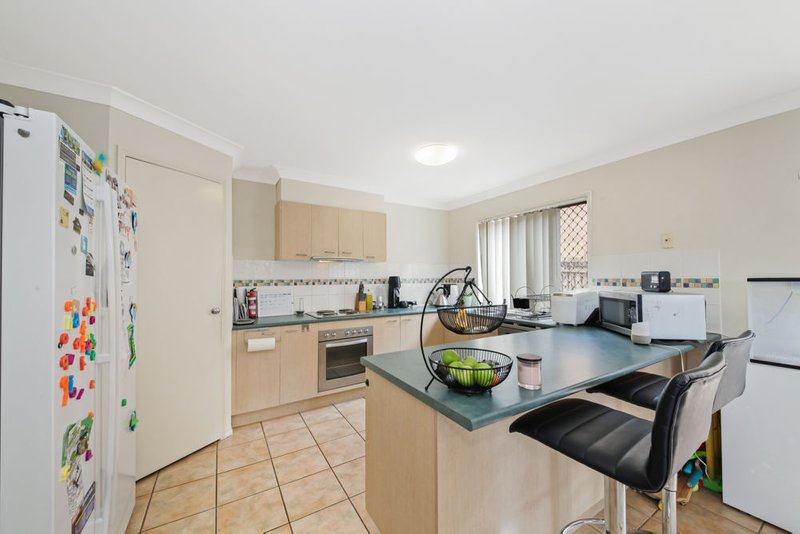 Photo - 1 Flynn Place, Aspley QLD 4034 - Image 6