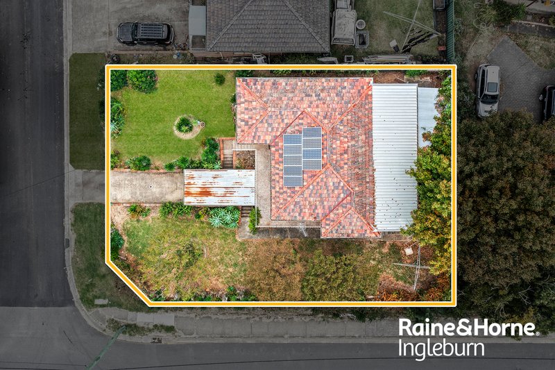 Photo - 1 Foreman Street, Glenfield NSW 2167 - Image 13