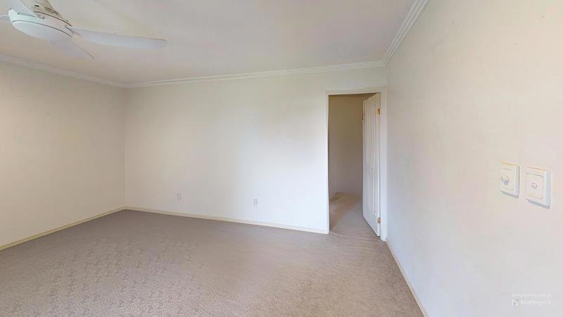 Photo - 1 Forest Drive, Elanora QLD 4221 - Image 17