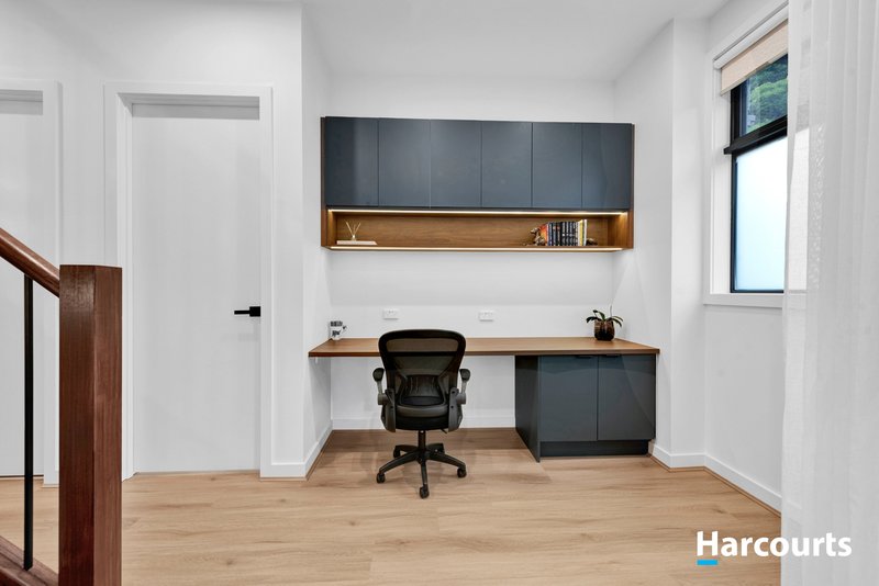 Photo - 1 Fortescue Grove, Vermont South VIC 3133 - Image 4