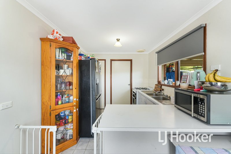 Photo - 1 Fosters Court, Cranbourne North VIC 3977 - Image 4