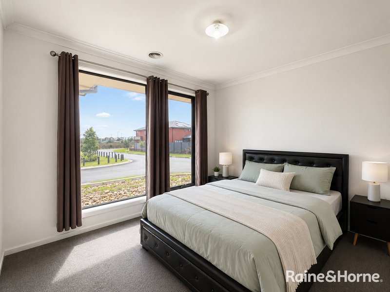 Photo - 1 Foundation Avenue, Clyde VIC 3978 - Image 2