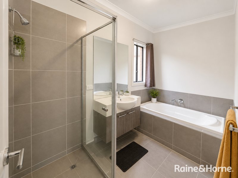 Photo - 1 Foundation Avenue, Clyde VIC 3978 - Image 10