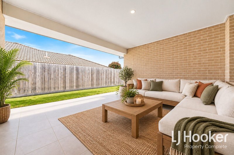 Photo - 1 Foxx Court, Yarrabilba QLD 4207 - Image 3