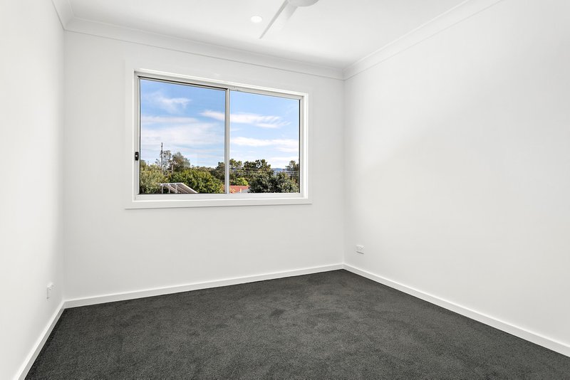 Photo - 1 Fraser Crescent, Albion Park NSW 2527 - Image 6