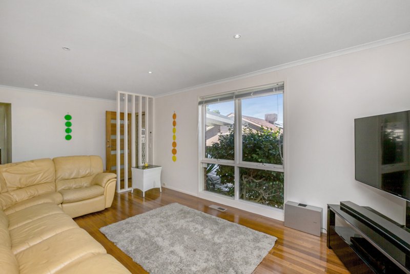 Photo - 1 Frost Court, Bundoora VIC 3083 - Image 2