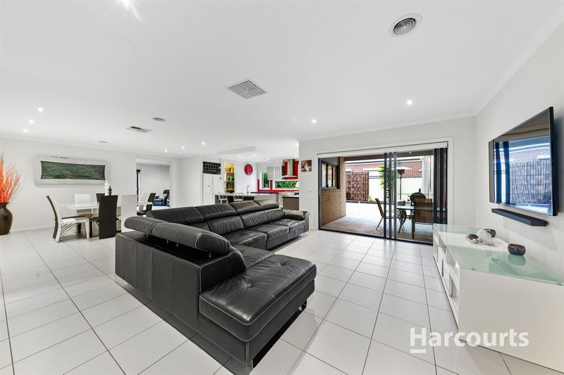 Photo - 1 Galli Court, Hillside VIC 3037 - Image 6