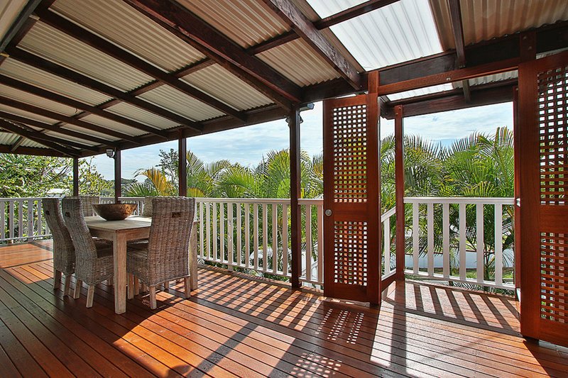 Photo - 1 Galsworthy Street, Holland Park West QLD 4121 - Image 3