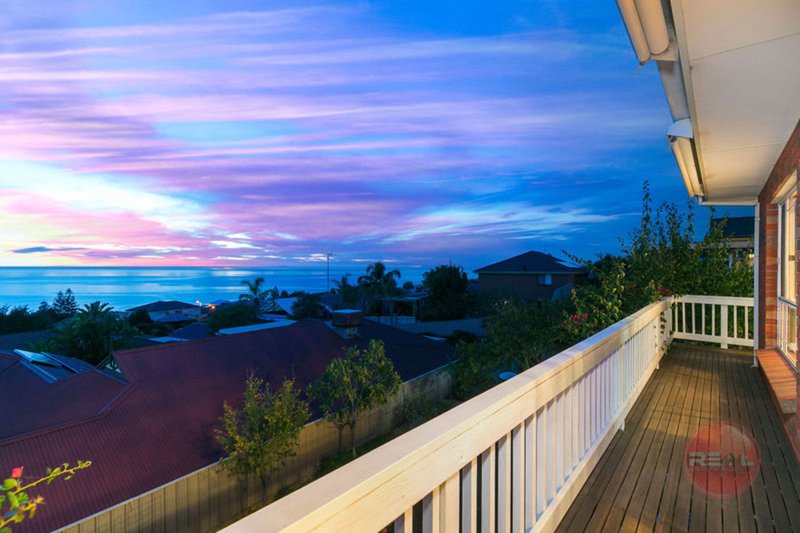 Photo - 1 Gannet Ct , Hallett Cove SA 5158 - Image 2